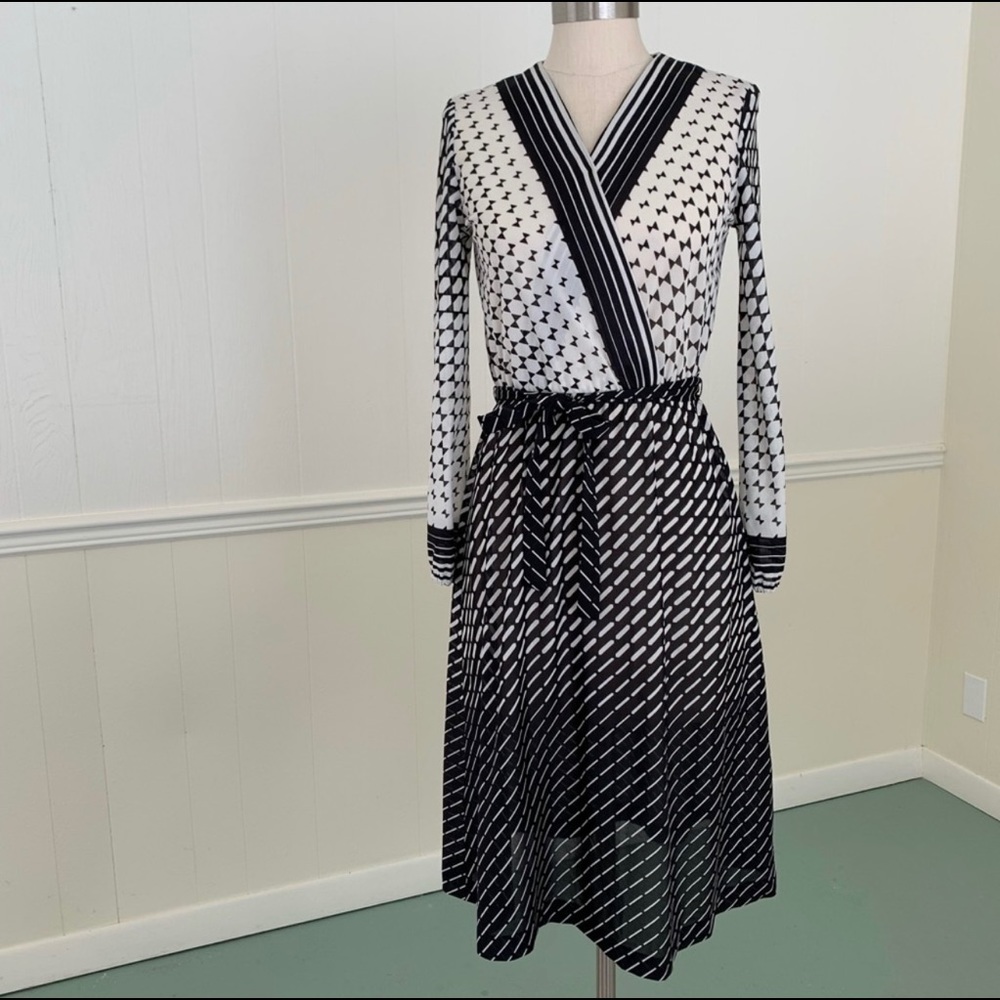 Vintage Dress V-neck Dress 8